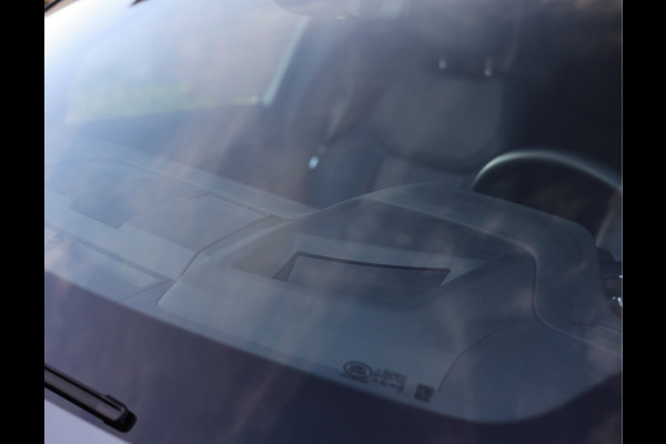 Land Rover Range Rover P510e HSE | Pano - Trekhaak - Massage Land Rover Range Rover P510e HSE | Pano - Trekhaak - Massage