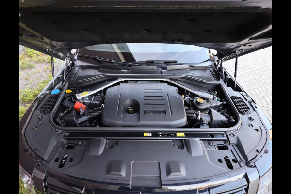 Land Rover Range Rover P510e HSE | Pano - Trekhaak - Massage Land Rover Range Rover P510e HSE | Pano - Trekhaak - Massage