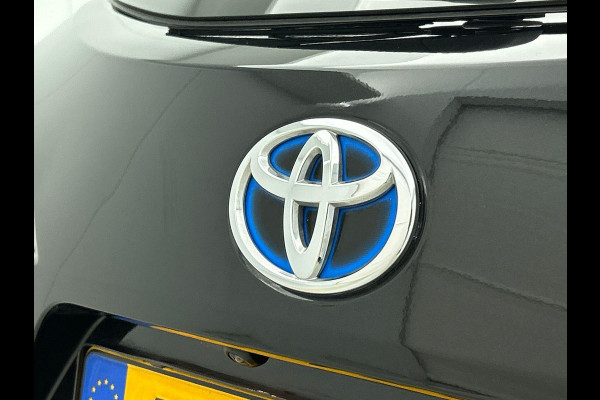 Toyota Corolla Touring Sports 1.8 Hybrid Automaat Active | Navigatie | Apple Carplay/Android Auto | Camera | Parkeersensoren | Adaptive Cruise Control | Full Led | Climate Control | Lichtmetalen velgen