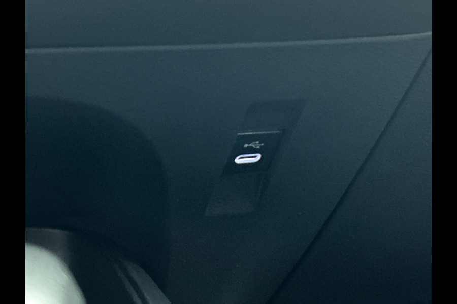 Toyota Corolla Touring Sports 1.8 Hybrid Automaat Active | Navigatie | Apple Carplay/Android Auto | Camera | Parkeersensoren | Adaptive Cruise Control | Full Led | Climate Control | Lichtmetalen velgen