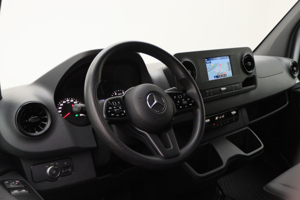Mercedes-Benz Sprinter 317 CDI Aut. L2H1 Leer, 3-Zits, Camera, Standkachel, Apple Carplay, Cruise, DAB