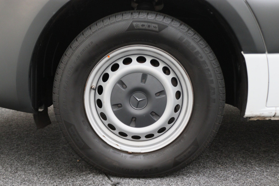 Mercedes-Benz Sprinter 317 CDI Aut. L2H1 Leer, 3-Zits, Camera, Standkachel, Apple Carplay, Cruise, DAB