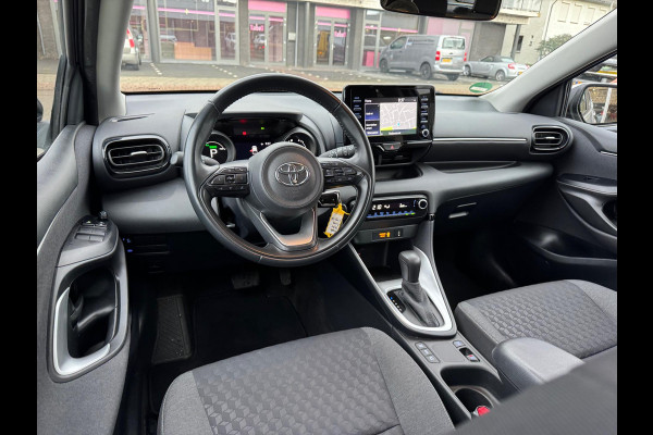 Toyota Yaris 1.5 Hybrid Dynamic | 16 inch, LED, Apple CarPlay/Android Auto, parkeercamera, Climate control, Adaptive cruise control Toyota Yaris 1.5 Hybrid Dynamic | 16 inch, LED, Apple CarPlay/Android Auto, parkeercamera, Climate control, Adaptive cruise control