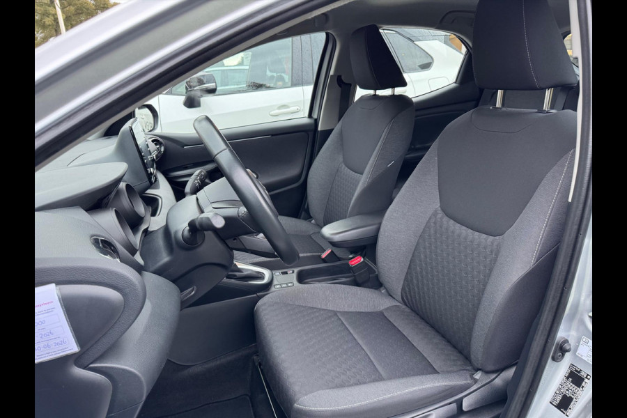 Toyota Yaris 1.5 Hybrid Dynamic | 16 inch, LED, Apple CarPlay/Android Auto, parkeercamera, Climate control, Adaptive cruise control Toyota Yaris 1.5 Hybrid Dynamic | 16 inch, LED, Apple CarPlay/Android Auto, parkeercamera, Climate control, Adaptive cruise control