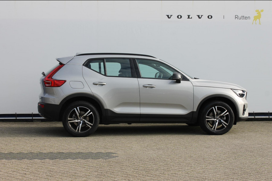 Volvo XC40 2.0 B4 Plus Dark Google Infotainment / Semi elektrisch wegklapbare trekhaak / Verwarmbare voorruit / Harman Kardon Audio installatie / Elektrisch bedienbare voorstoelen