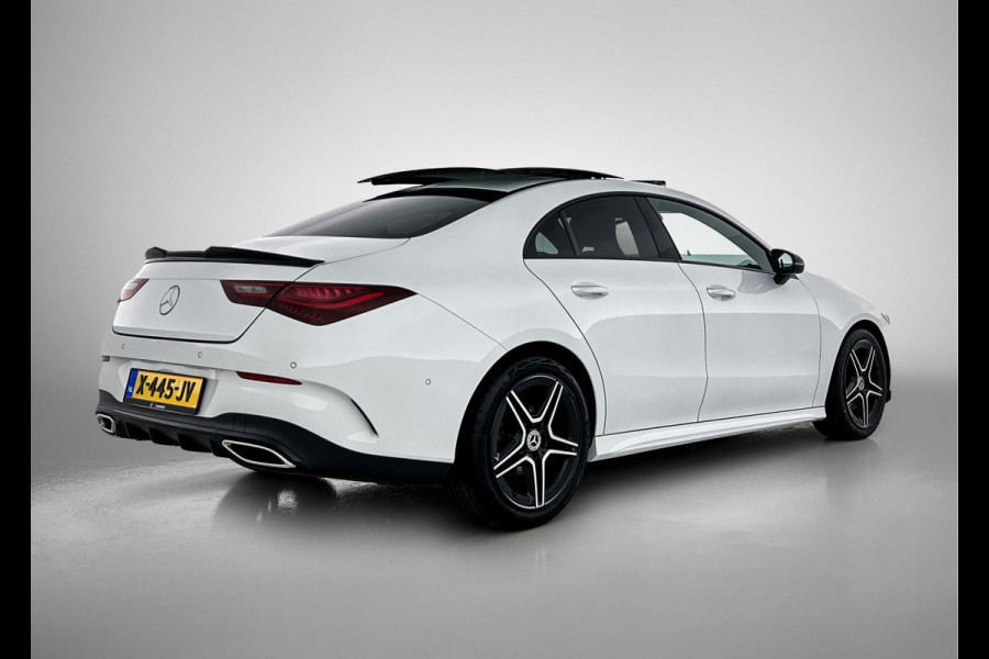 Mercedes-Benz CLA-Klasse 180 AMG Line Panoramadak | 5 spaaks lichtmetalen velgen MBUX wide screen | Navigatie | Parking support met camera achter | Inclusief 24 maanden Mercedes-Benz Certified garantie voor Europa. Mercedes-Benz CLA-Klasse 180 AMG Line Panoramadak | 5 spaaks lichtmetalen velgen MBUX wide screen | Navigatie | Parking support met camera achter | Inclusief 24 maanden Mercedes-Benz Certified garantie voor Europa.