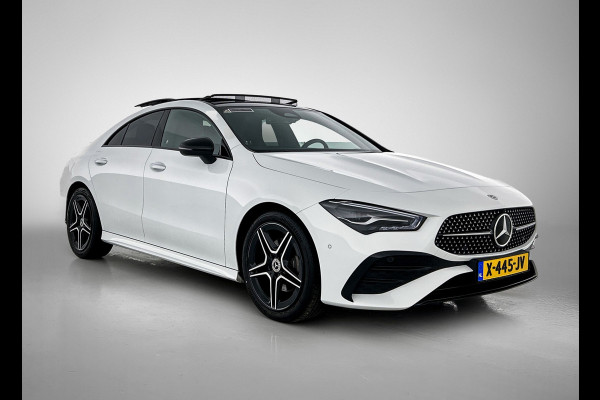 Mercedes-Benz CLA-Klasse 180 AMG Line Panoramadak | 5 spaaks lichtmetalen velgen MBUX wide screen | Navigatie | Parking support met camera achter | Inclusief 24 maanden Mercedes-Benz Certified garantie voor Europa. Mercedes-Benz CLA-Klasse 180 AMG Line Panoramadak | 5 spaaks lichtmetalen velgen MBUX wide screen | Navigatie | Parking support met camera achter | Inclusief 24 maanden Mercedes-Benz Certified garantie voor Europa.