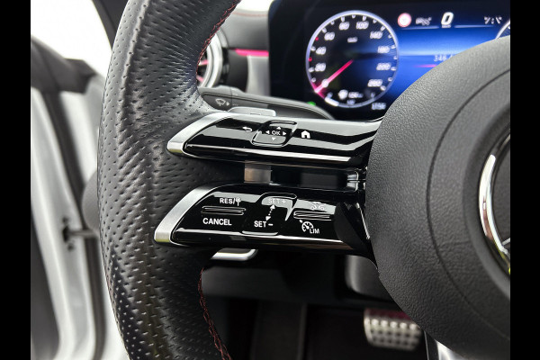 Mercedes-Benz CLA-Klasse 180 AMG Line Panoramadak | 5 spaaks lichtmetalen velgen MBUX wide screen | Navigatie | Parking support met camera achter | Inclusief 24 maanden Mercedes-Benz Certified garantie voor Europa. Mercedes-Benz CLA-Klasse 180 AMG Line Panoramadak | 5 spaaks lichtmetalen velgen MBUX wide screen | Navigatie | Parking support met camera achter | Inclusief 24 maanden Mercedes-Benz Certified garantie voor Europa.