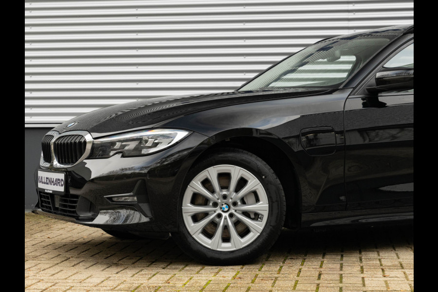 BMW 3 Serie Touring 330e xDrive - Panorama - ACC - Hifi - Sportstoelen - Stoelverwarming BMW 3 Serie Touring 330e xDrive - Panorama - ACC - Hifi - Sportstoelen - Stoelverwarming