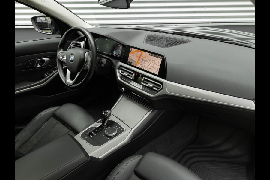 BMW 3 Serie Touring 330e xDrive - Panorama - ACC - Hifi - Sportstoelen - Stoelverwarming BMW 3 Serie Touring 330e xDrive - Panorama - ACC - Hifi - Sportstoelen - Stoelverwarming