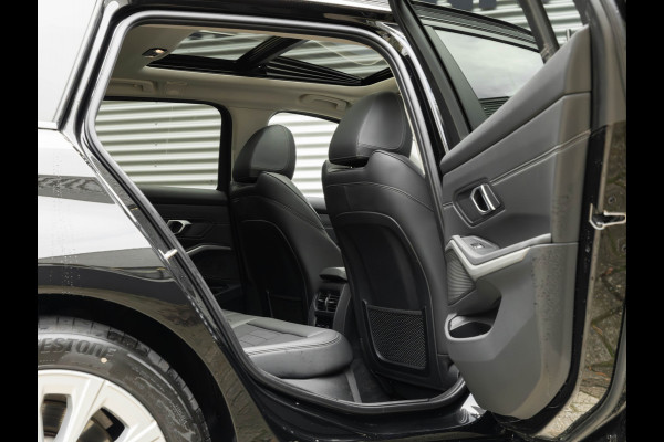 BMW 3 Serie Touring 330e xDrive - Panorama - ACC - Hifi - Sportstoelen - Stoelverwarming BMW 3 Serie Touring 330e xDrive - Panorama - ACC - Hifi - Sportstoelen - Stoelverwarming