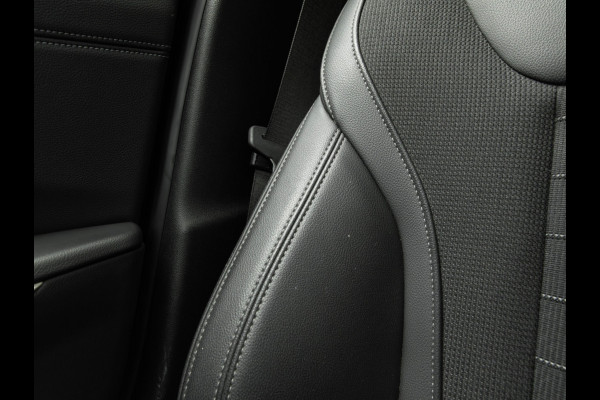 BMW 3 Serie Touring 330e xDrive - Panorama - ACC - Hifi - Sportstoelen - Stoelverwarming BMW 3 Serie Touring 330e xDrive - Panorama - ACC - Hifi - Sportstoelen - Stoelverwarming