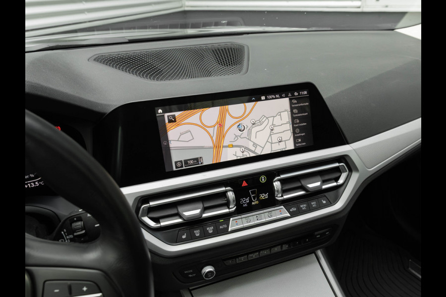 BMW 3 Serie Touring 330e xDrive - Panorama - ACC - Hifi - Sportstoelen - Stoelverwarming BMW 3 Serie Touring 330e xDrive - Panorama - ACC - Hifi - Sportstoelen - Stoelverwarming