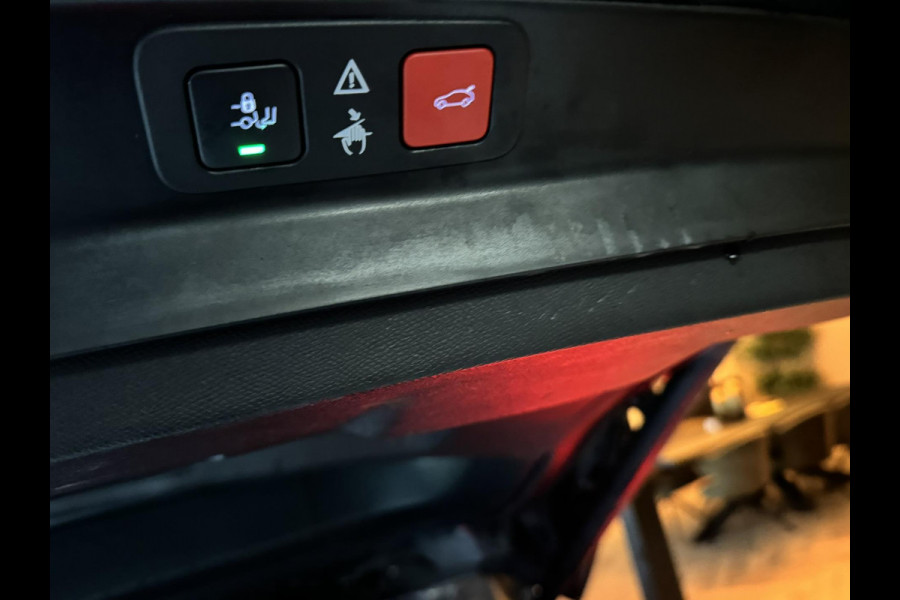 Peugeot 5008 1.2 PureTech Blue Lease Allure 7P. NAP Garantie Trekhaak Carplay Elek Achterklep Cruise Clima Navi Led Sfeer Rijklaar Peugeot 5008 1.2 PureTech Blue Lease Allure 7P. NAP Garantie Trekhaak Carplay Elek Achterklep Cruise Clima Navi Led Sfeer Rijklaar