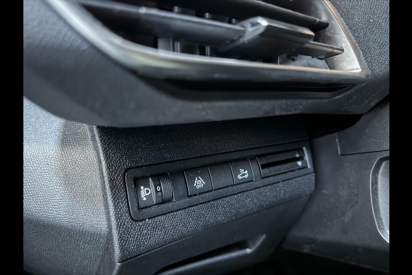 Peugeot 5008 1.2 PureTech Blue Lease Allure 7P. NAP Garantie Trekhaak Carplay Elek Achterklep Cruise Clima Navi Led Sfeer Rijklaar Peugeot 5008 1.2 PureTech Blue Lease Allure 7P. NAP Garantie Trekhaak Carplay Elek Achterklep Cruise Clima Navi Led Sfeer Rijklaar