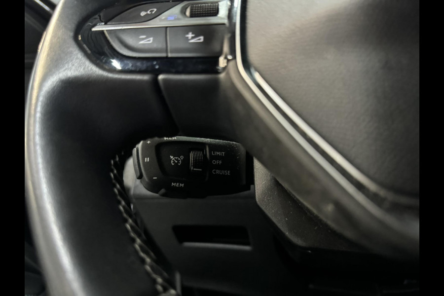 Peugeot 5008 1.2 PureTech Blue Lease Allure 7P. NAP Garantie Trekhaak Carplay Elek Achterklep Cruise Clima Navi Led Sfeer Rijklaar Peugeot 5008 1.2 PureTech Blue Lease Allure 7P. NAP Garantie Trekhaak Carplay Elek Achterklep Cruise Clima Navi Led Sfeer Rijklaar