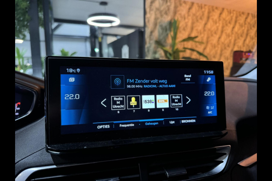 Peugeot 5008 1.2 PureTech Blue Lease Allure 7P. NAP Garantie Trekhaak Carplay Elek Achterklep Cruise Clima Navi Led Sfeer Rijklaar Peugeot 5008 1.2 PureTech Blue Lease Allure 7P. NAP Garantie Trekhaak Carplay Elek Achterklep Cruise Clima Navi Led Sfeer Rijklaar