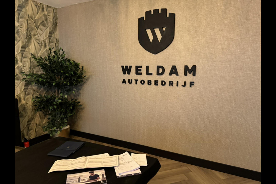 Peugeot 5008 1.2 PureTech Blue Lease Allure 7P. NAP Garantie Trekhaak Carplay Elek Achterklep Cruise Clima Navi Led Sfeer Rijklaar Peugeot 5008 1.2 PureTech Blue Lease Allure 7P. NAP Garantie Trekhaak Carplay Elek Achterklep Cruise Clima Navi Led Sfeer Rijklaar