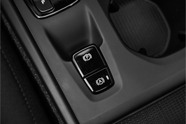 Volvo XC40 1.5 T4 Recharge Pano 360° Camera H/K CarPlay Volvo XC40 1.5 T4 Recharge Pano 360° Camera H/K CarPlay