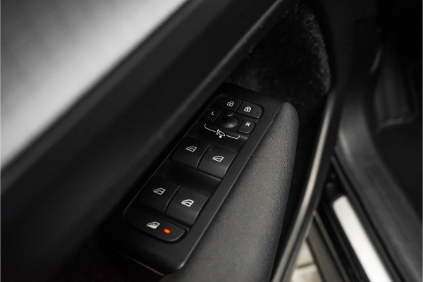 Volvo XC40 1.5 T4 Recharge Pano 360° Camera H/K CarPlay Volvo XC40 1.5 T4 Recharge Pano 360° Camera H/K CarPlay