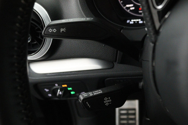 Audi A3 Sportback 35 TFSI CoD Advance Sport (BLACK PACK, VIRTUAL COCKPIT, STOELVERWARMING, 1e EIGENAAR, GOED ONDERHOUDEN)