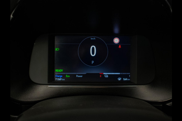 Opel CORSA-E Elegance 50 kWh Sport (APPLE CARPLAY,STOEL/STUURVERWARMING,NAVI,CRUISE,LEDER,CLIMATE,PDC,KEYLESS,SPORTSTOELEN)
