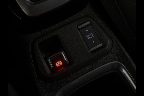Opel CORSA-E Elegance 50 kWh Sport (APPLE CARPLAY,STOEL/STUURVERWARMING,NAVI,CRUISE,LEDER,CLIMATE,PDC,KEYLESS,SPORTSTOELEN)