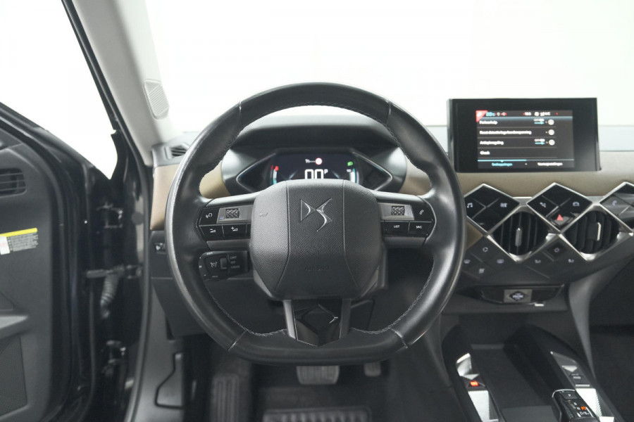 DS DS 3 Crossback E-Tense So Chic 50 kWh | 3 Fase | Camera | Dodehoekdetectie | Apple Carplay DS DS 3 Crossback E-Tense So Chic 50 kWh | 3 Fase | Camera | Dodehoekdetectie | Apple Carplay