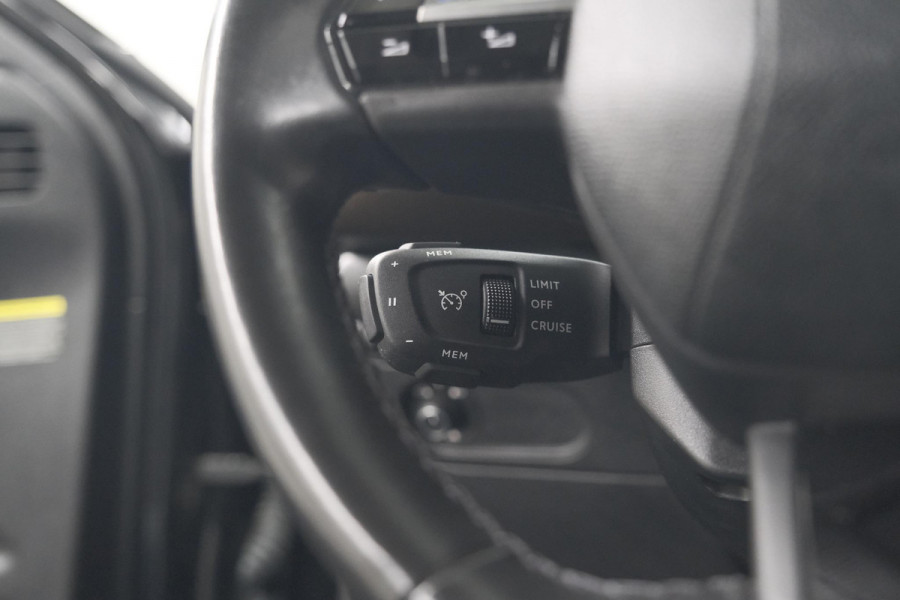 DS DS 3 Crossback E-Tense So Chic 50 kWh | 3 Fase | Camera | Dodehoekdetectie | Apple Carplay DS DS 3 Crossback E-Tense So Chic 50 kWh | 3 Fase | Camera | Dodehoekdetectie | Apple Carplay