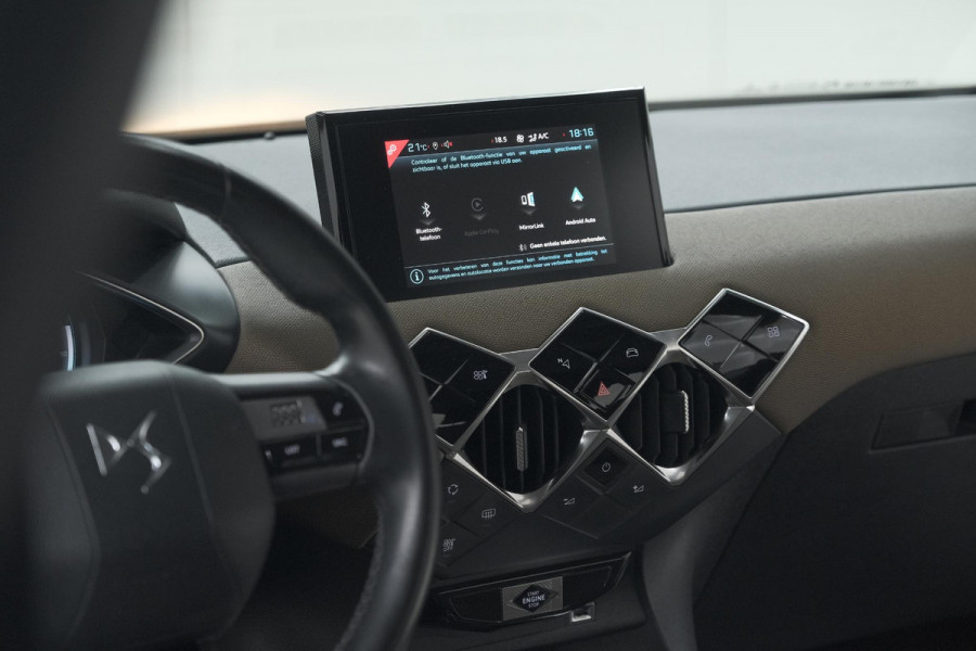 DS DS 3 Crossback E-Tense So Chic 50 kWh | 3 Fase | Camera | Dodehoekdetectie | Apple Carplay DS DS 3 Crossback E-Tense So Chic 50 kWh | 3 Fase | Camera | Dodehoekdetectie | Apple Carplay
