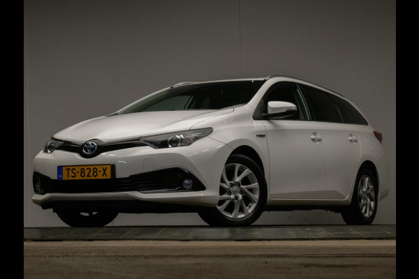 Toyota Auris Touring Sports 1.8 Hybrid Dynamic Go Sport (NAVI,CAMERA,CLIMATE,CRUISE,PDC,GETINT,DAB,SPORTSTOELEN,LM VELGEN)