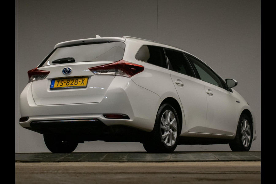 Toyota Auris Touring Sports 1.8 Hybrid Dynamic Go Sport (NAVI,CAMERA,CLIMATE,CRUISE,PDC,GETINT,DAB,SPORTSTOELEN,LM VELGEN)