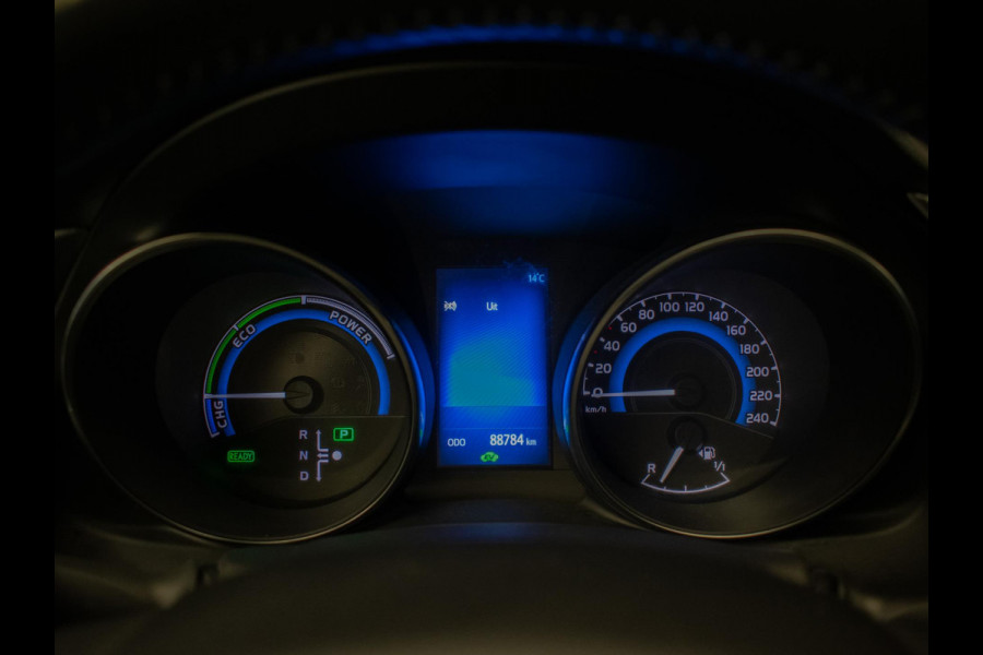 Toyota Auris Touring Sports 1.8 Hybrid Dynamic Go Sport (NAVI,CAMERA,CLIMATE,CRUISE,PDC,GETINT,DAB,SPORTSTOELEN,LM VELGEN)