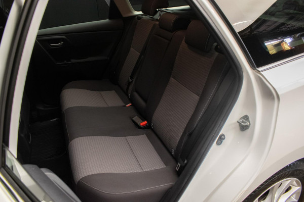Toyota Auris Touring Sports 1.8 Hybrid Dynamic Go Sport (NAVI,CAMERA,CLIMATE,CRUISE,PDC,GETINT,DAB,SPORTSTOELEN,LM VELGEN)