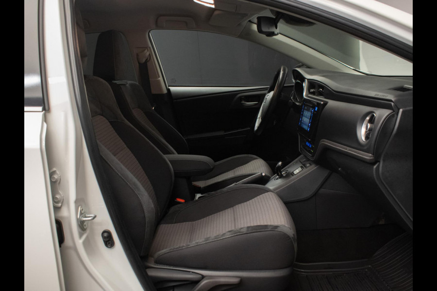 Toyota Auris Touring Sports 1.8 Hybrid Dynamic Go Sport (NAVI,CAMERA,CLIMATE,CRUISE,PDC,GETINT,DAB,SPORTSTOELEN,LM VELGEN)