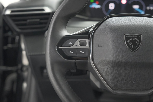 Peugeot 208 PureTech 100 Allure | Parkeersensoren | Navigatie | Apple Carplay Peugeot 208 PureTech 100 Allure | Parkeersensoren | Navigatie | Apple Carplay