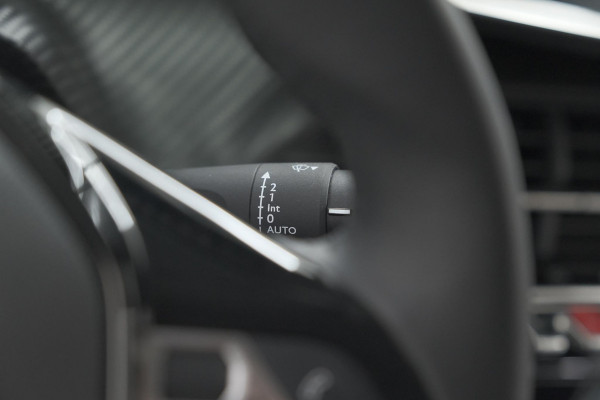 Peugeot 208 PureTech 100 Allure | Parkeersensoren | Navigatie | Apple Carplay Peugeot 208 PureTech 100 Allure | Parkeersensoren | Navigatie | Apple Carplay