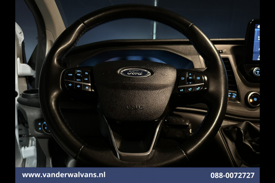 Ford Transit Custom 2.0 TDCI 131pk L2H1 Euro6 Airco | LED | Apple Carplay | Cruisecontrol | 2800kg Trekhaak Parkeersensoren, Stoelverwarming, Verwarmde voorruit, Bijrijdersbank Ford Transit Custom 2.0 TDCI 131pk L2H1 Euro6 Airco | LED | Apple Carplay | Cruisecontrol | 2800kg Trekhaak Parkeersensoren, Stoelverwarming, Verwarmde voorruit, Bijrijdersbank