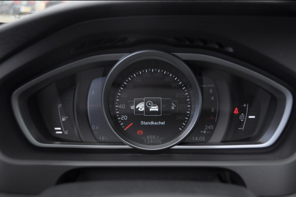 Volvo V40 T3 152PK Dynamic Edition / Cruise control / Panoramadak / Parkeeren met camera / Harman kardon audio / Standkachel / Stoelverwarming