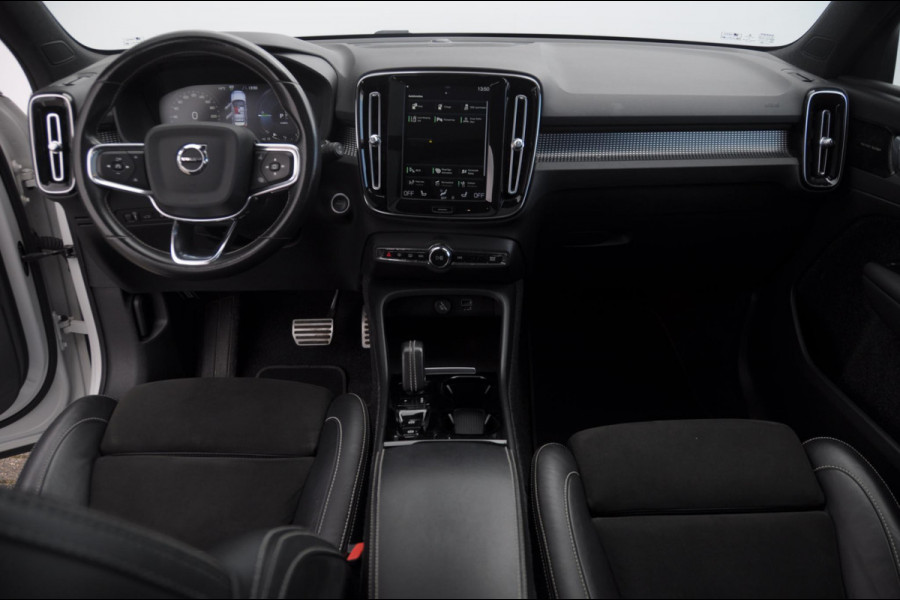Volvo XC40 T5 262PK Automaat Recharge R-Design / BLIS / Stoel - en stuurwielverwarming / Leder met alcantara interieur / Parkeersensoren met 360 camera / Keyless entry / Elektrische stoelen met geheugen / Panoramadak / Harman kardon Volvo XC40 T5 262PK Automaat Recharge R-Design / BLIS / Stoel - en stuurwielverwarming / Leder met alcantara interieur / Parkeersensoren met 360 camera / Keyless entry / Elektrische stoelen met geheugen / Panoramadak / Harman kardon