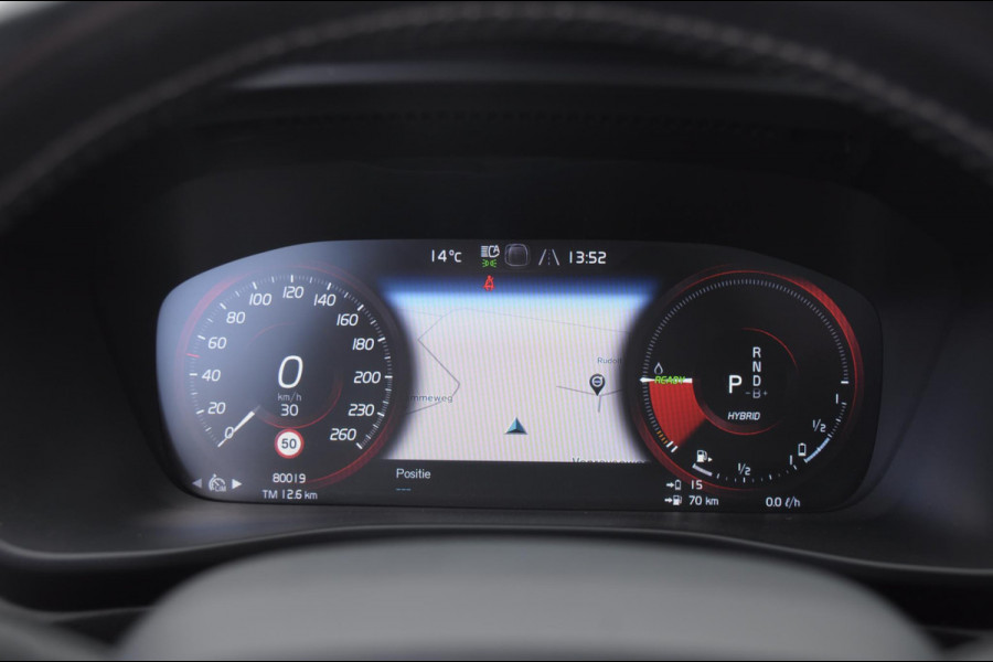 Volvo XC40 T5 262PK Automaat Recharge R-Design / BLIS / Stoel - en stuurwielverwarming / Leder met alcantara interieur / Parkeersensoren met 360 camera / Keyless entry / Elektrische stoelen met geheugen / Panoramadak / Harman kardon Volvo XC40 T5 262PK Automaat Recharge R-Design / BLIS / Stoel - en stuurwielverwarming / Leder met alcantara interieur / Parkeersensoren met 360 camera / Keyless entry / Elektrische stoelen met geheugen / Panoramadak / Harman kardon