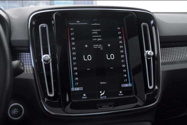 Volvo XC40 T5 262PK Automaat Recharge R-Design / BLIS / Stoel - en stuurwielverwarming / Leder met alcantara interieur / Parkeersensoren met 360 camera / Keyless entry / Elektrische stoelen met geheugen / Panoramadak / Harman kardon Volvo XC40 T5 262PK Automaat Recharge R-Design / BLIS / Stoel - en stuurwielverwarming / Leder met alcantara interieur / Parkeersensoren met 360 camera / Keyless entry / Elektrische stoelen met geheugen / Panoramadak / Harman kardon
