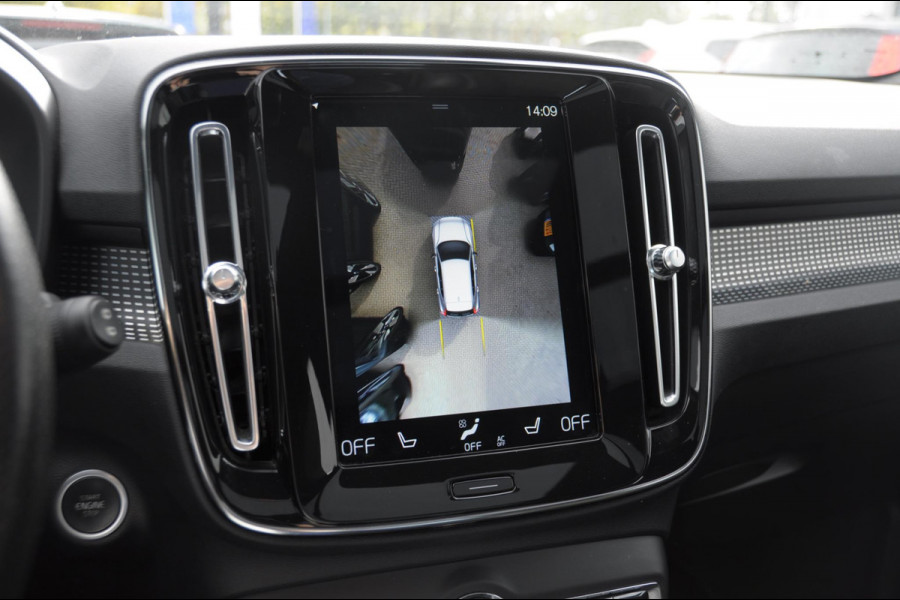 Volvo XC40 T5 262PK Automaat Recharge R-Design / BLIS / Stoel - en stuurwielverwarming / Leder met alcantara interieur / Parkeersensoren met 360 camera / Keyless entry / Elektrische stoelen met geheugen / Panoramadak / Harman kardon Volvo XC40 T5 262PK Automaat Recharge R-Design / BLIS / Stoel - en stuurwielverwarming / Leder met alcantara interieur / Parkeersensoren met 360 camera / Keyless entry / Elektrische stoelen met geheugen / Panoramadak / Harman kardon