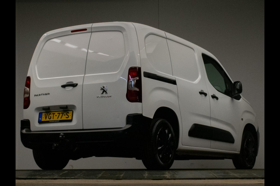 Peugeot Partner 1.5 BlueHDI Premium Sport (CLIMATE,BLUETOOTH,PDC,SCHUIFDEUR,DAB,LED,SPORTSTOELEN,TREKHAAK,NIEUWE APK,NETTE STAAT)