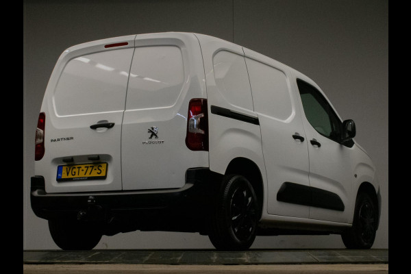 Peugeot Partner 1.5 BlueHDI Premium Sport (CLIMATE,BLUETOOTH,PDC,SCHUIFDEUR,DAB,LED,SPORTSTOELEN,TREKHAAK,NIEUWE APK,NETTE STAAT)