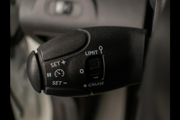 Peugeot Partner 1.5 BlueHDI Premium Sport (CLIMATE,BLUETOOTH,PDC,SCHUIFDEUR,DAB,LED,SPORTSTOELEN,TREKHAAK,NIEUWE APK,NETTE STAAT)