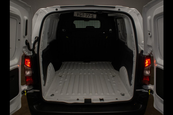 Peugeot Partner 1.5 BlueHDI Premium Sport (CLIMATE,BLUETOOTH,PDC,SCHUIFDEUR,DAB,LED,SPORTSTOELEN,TREKHAAK,NIEUWE APK,NETTE STAAT)