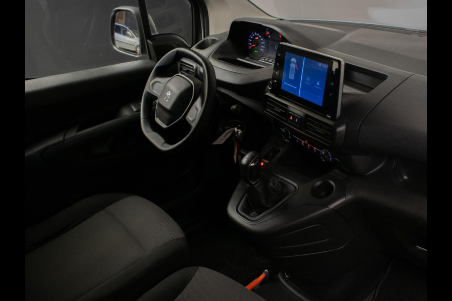 Peugeot Partner 1.5 BlueHDI Premium Sport (CLIMATE,BLUETOOTH,PDC,SCHUIFDEUR,DAB,LED,SPORTSTOELEN,TREKHAAK,NIEUWE APK,NETTE STAAT)