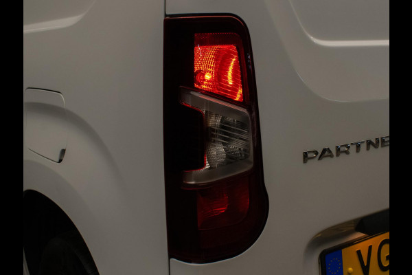 Peugeot Partner 1.5 BlueHDI Premium Sport (CLIMATE,BLUETOOTH,PDC,SCHUIFDEUR,DAB,LED,SPORTSTOELEN,TREKHAAK,NIEUWE APK,NETTE STAAT)