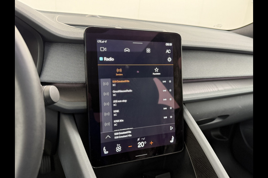 Polestar 2 AUT. 408 pk Long Range Dual Motor SOH 97,5% 78kWh Panorama-Dak Harman&Kardon® Electr.Stoelen Verwarmd+Achterbank+Stuur Adaptive- Verkeersbord detectie Regen-Lichtsensor Virtual-Cockpit Home-Link Bots waarschuwing Autonoom-Rem Lane Assist Keyless Connected 1e Eigenaar Origineel Nederlandse Auto 1.500kg Trekvermogen 660Nm! € 61.000 nieuw!